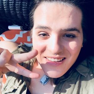 Meet your Posher, Emilia